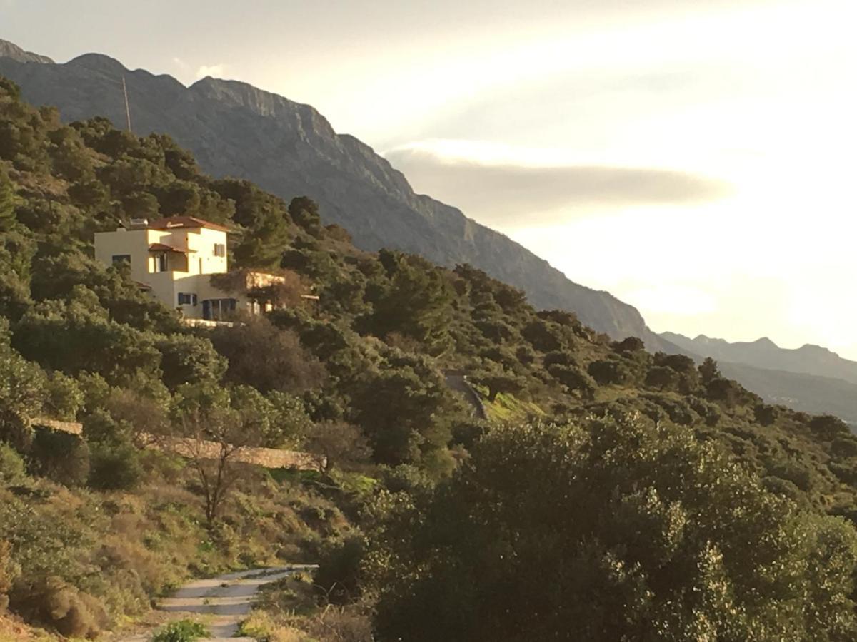 Villa Lir Tholos  Экстерьер фото