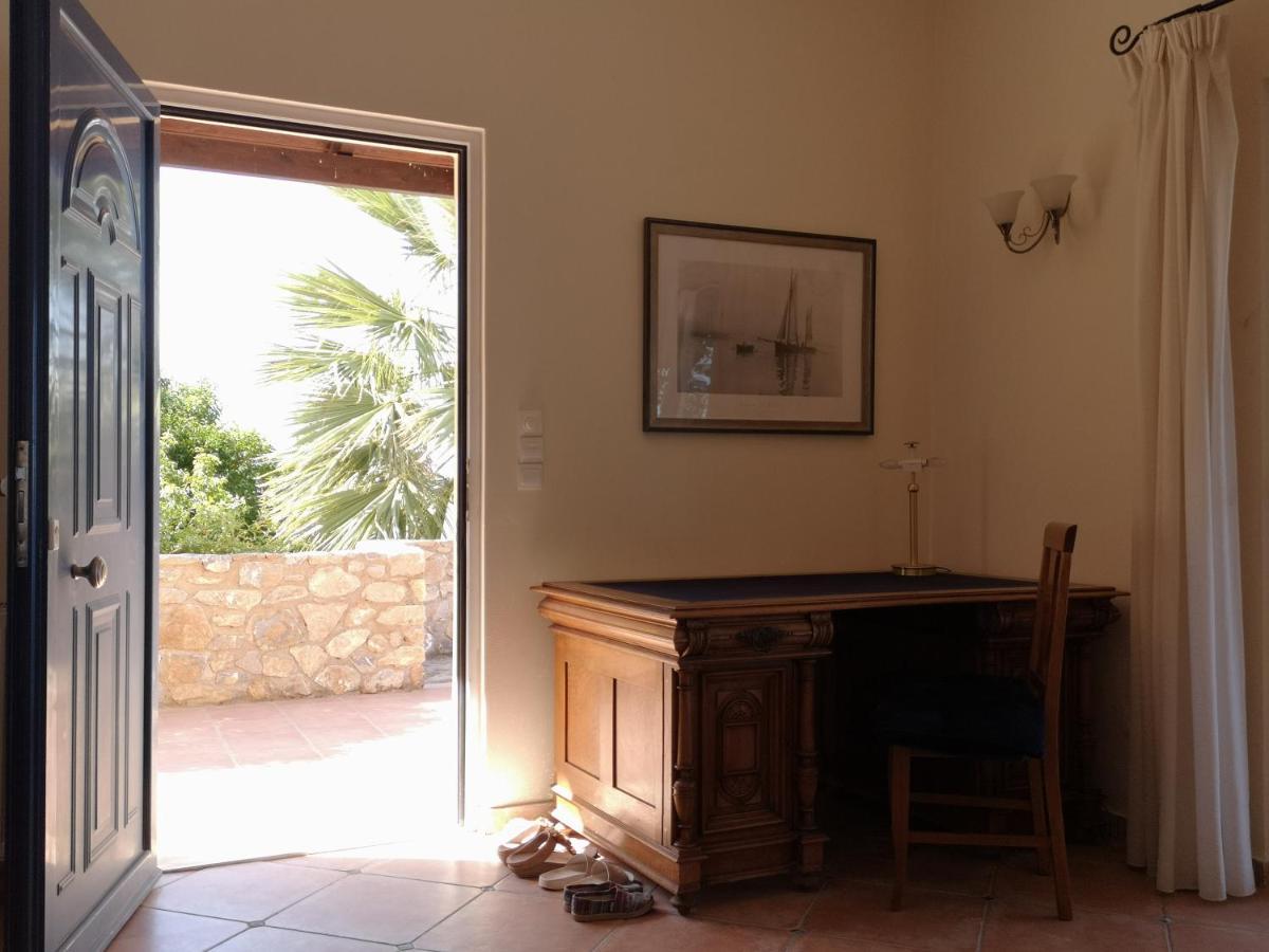 Villa Lir Tholos  Экстерьер фото
